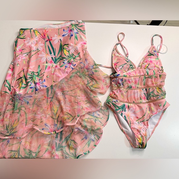 Swimsuit + coverup skirt set sz S - Picture 3 of 4